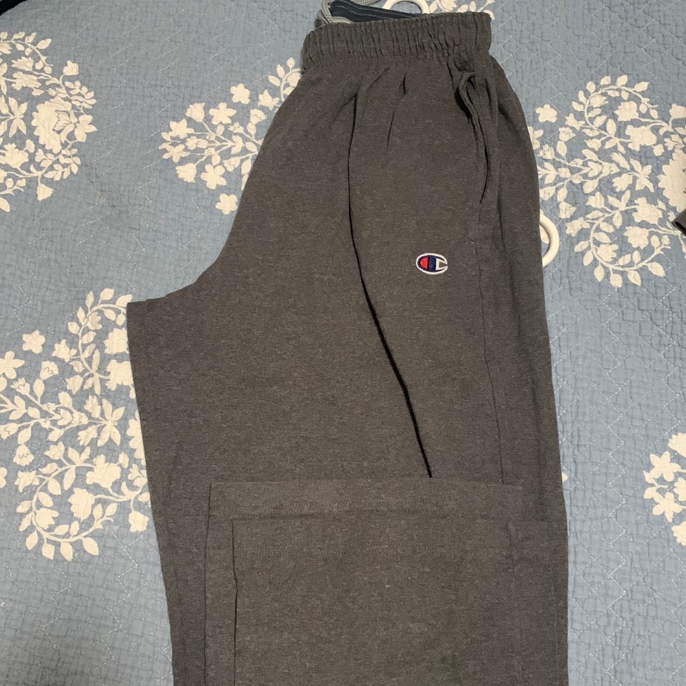 Champion, medium, grey